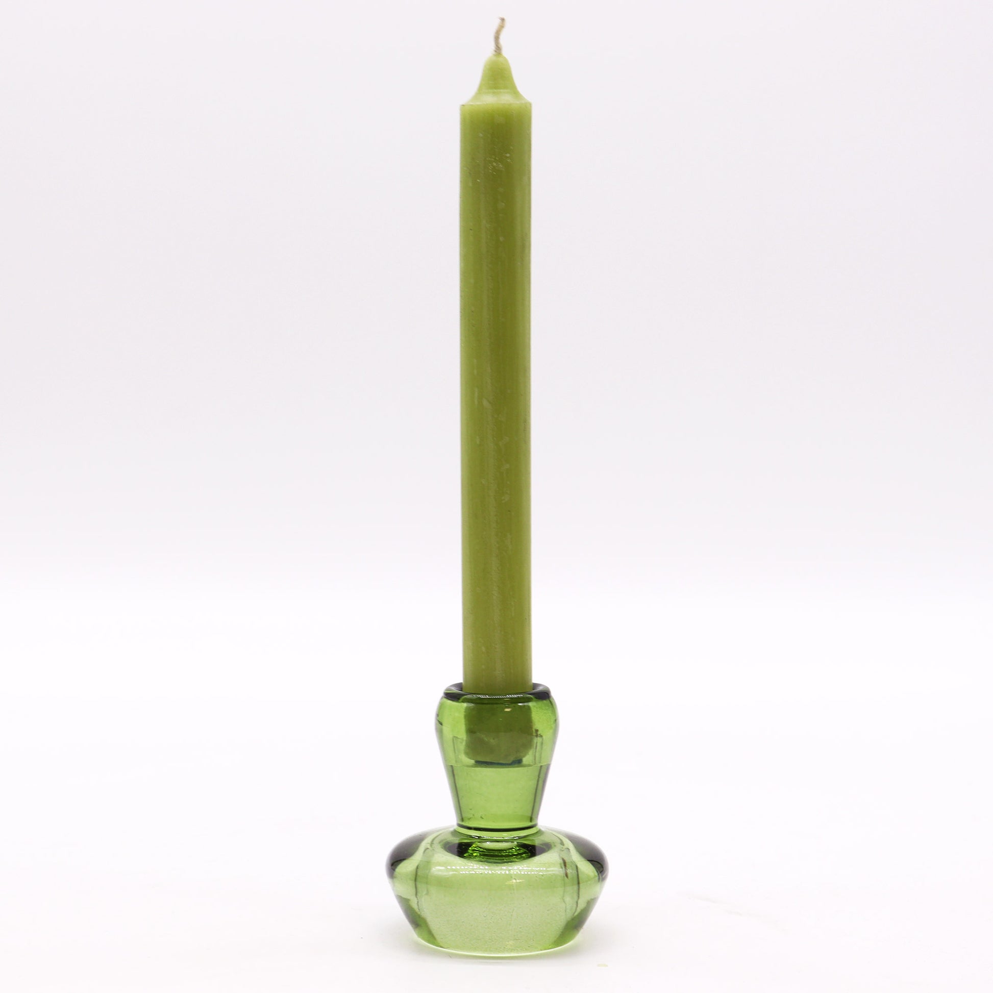 Mushroom Flip Dinner Candle / Tealight Holder in Garden Jade is crafted from high-quality glass. This cleverly designed piece can be used with both dinner candles and tealights.