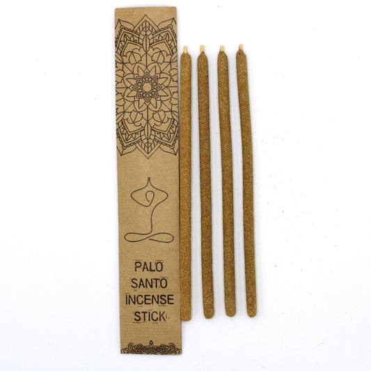Discover the purifying power of Palo Santo Classic Large Incense Sticks. Handcrafted in Peru to provide a natural and aromatic experience.