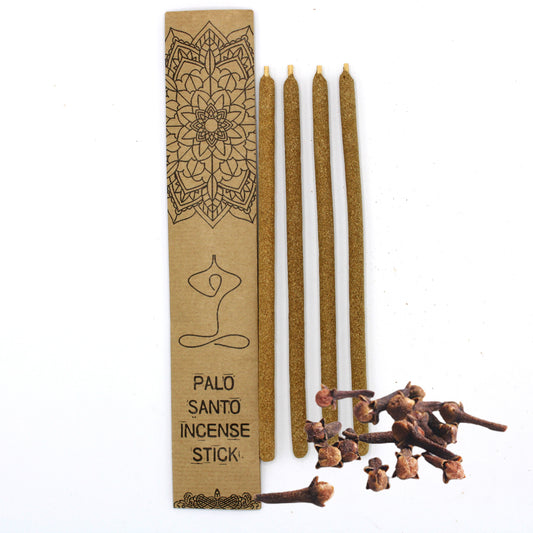 Discover the purifying power of Palo Santo Cloves Large Incense Sticks. Handcrafted in Peru to provide a natural and aromatic experience.