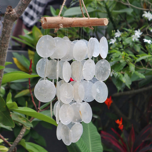 Bring a touch of natural elegance to your space with this handcrafted Pearl Effect Driftwood Chime,