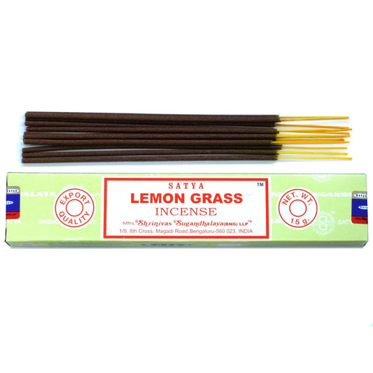 Experience the rich, soothing aroma of Satya Lemongrass Incense, expertly hand-rolled in India using pure extracts and the finest scented oils.