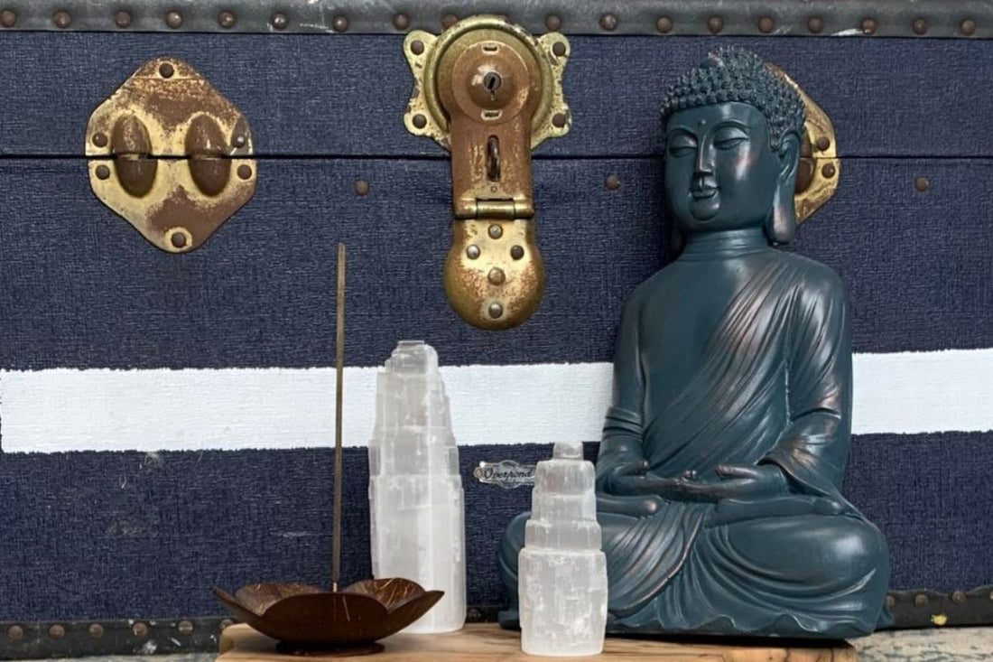 Selenite Crystal Meaning, Uses and Care Guide