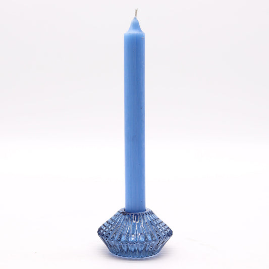 Add a touch of versatility and elegance to your home with the Flower Flip Dinner Candle / Tealight Holder in Royal Blue. Expertly crafted from high-quality glass