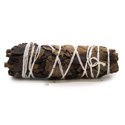 Smudge Stick Black Sage 10cm is ideal for cleansing the aura and creating a peaceful, purified environment. 